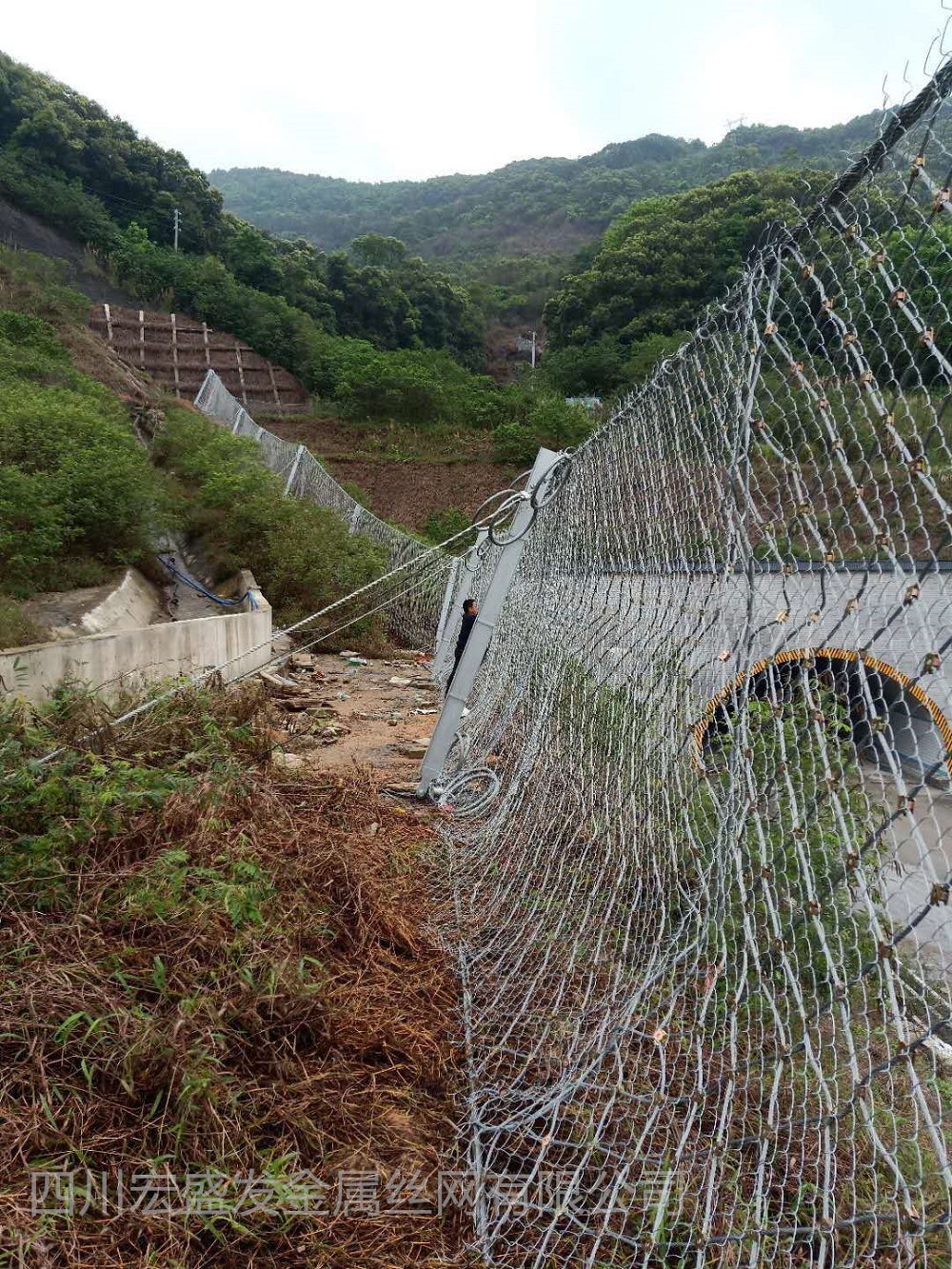 被动边坡防护网